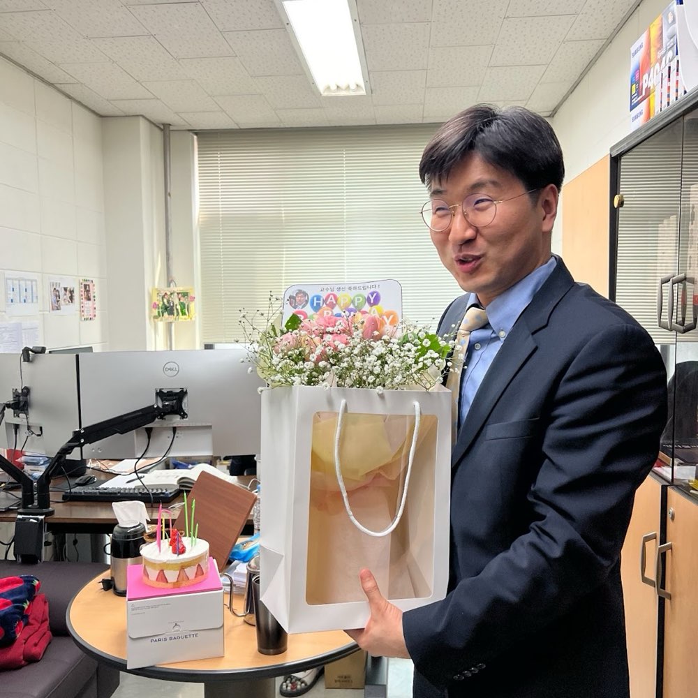 Professor’s birthday 🥳
