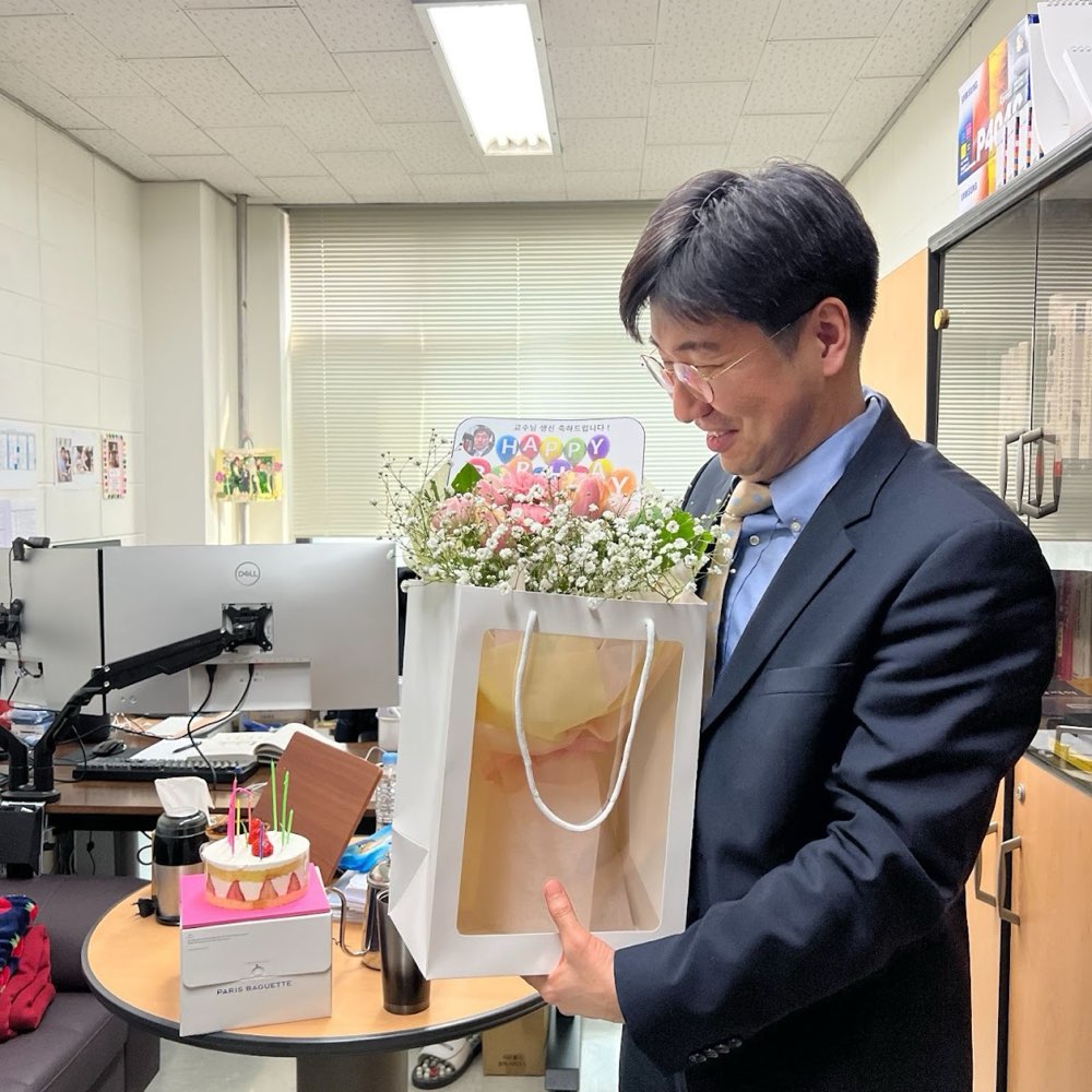 Professor’s birthday 🥳